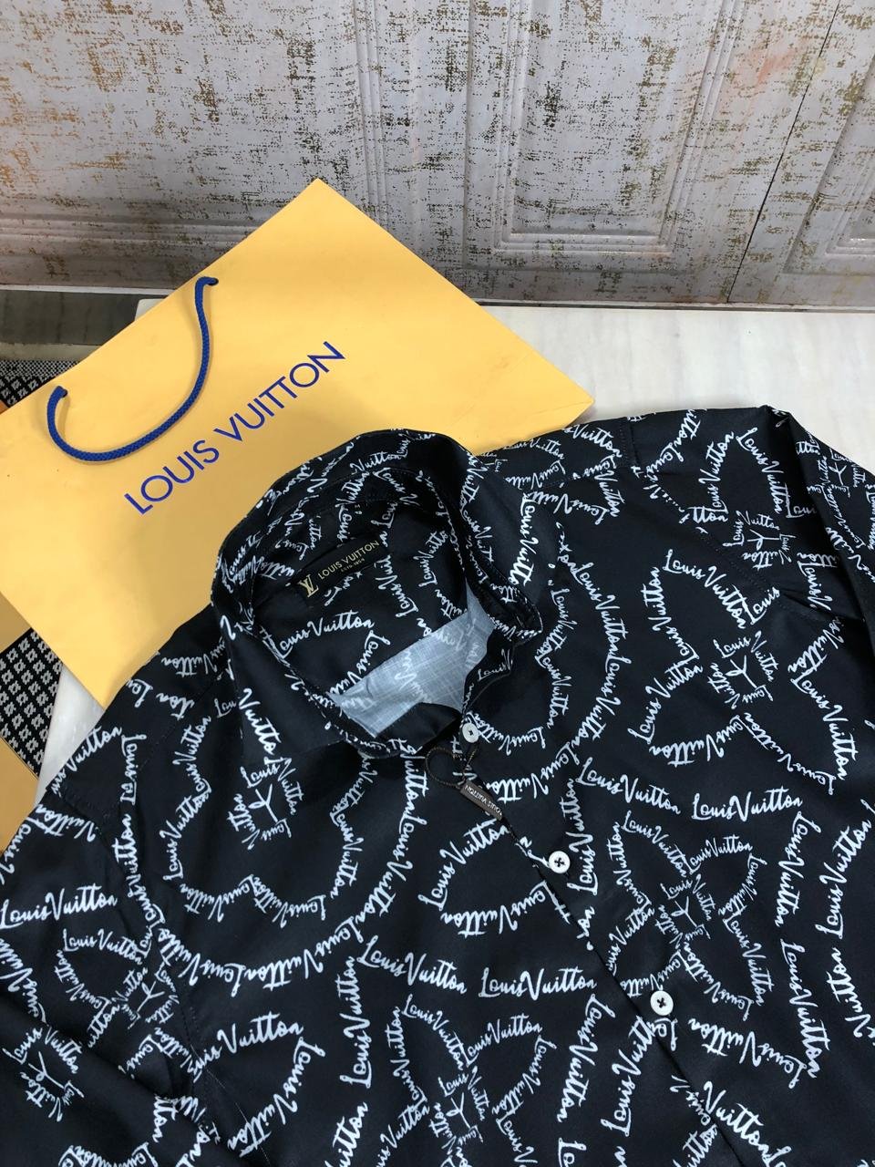 Buy Loui_s Vuitt_onn Exclusive Store Now - Image 3