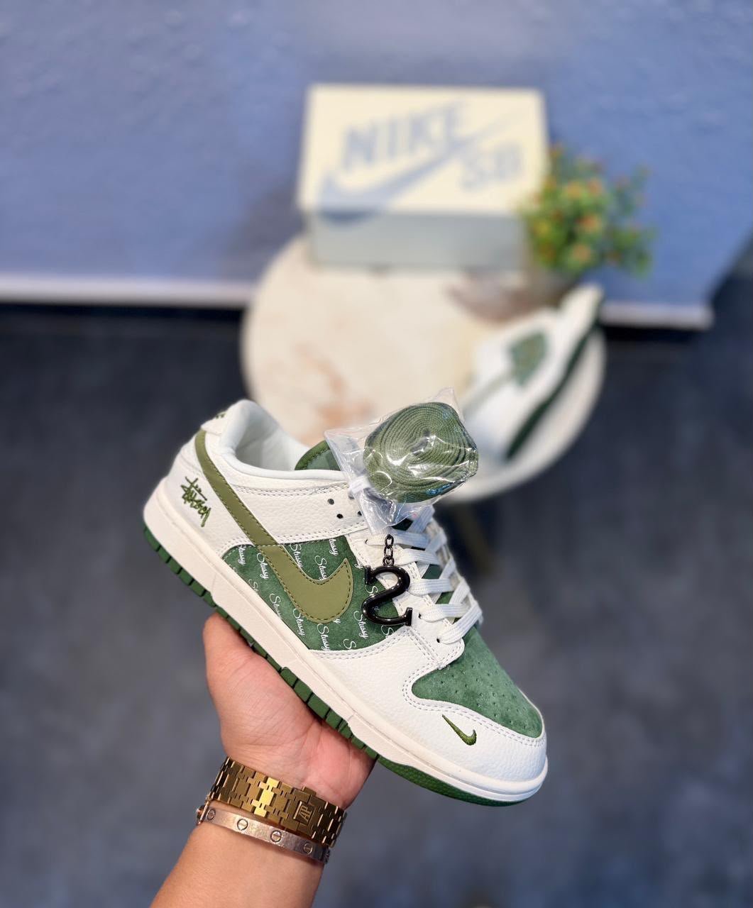 Buy Ni_kee SB Dunk Stussy White Green - Image 4
