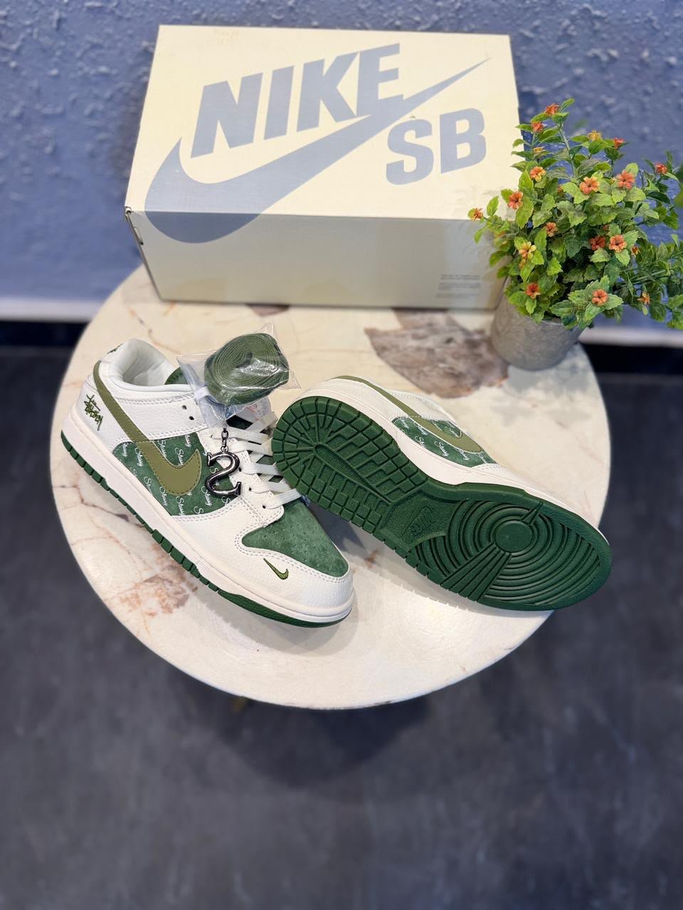 Buy Ni_kee SB Dunk Stussy White Green - Image 2